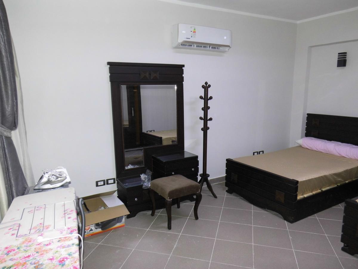 Three-Bedroom Apartment At Louly Beach Resort Ain Sukhna Exterior foto