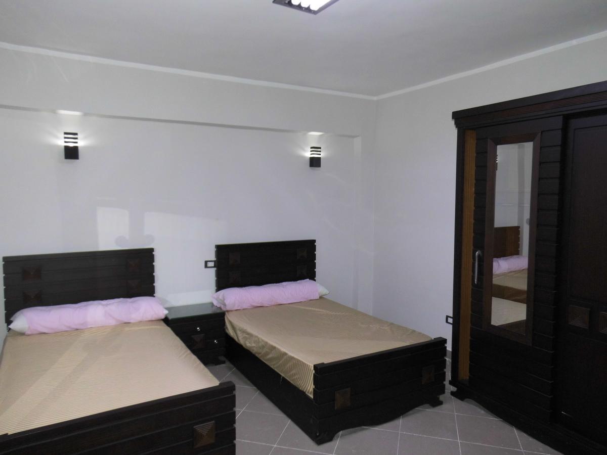 Three-Bedroom Apartment At Louly Beach Resort Ain Sukhna Exterior foto